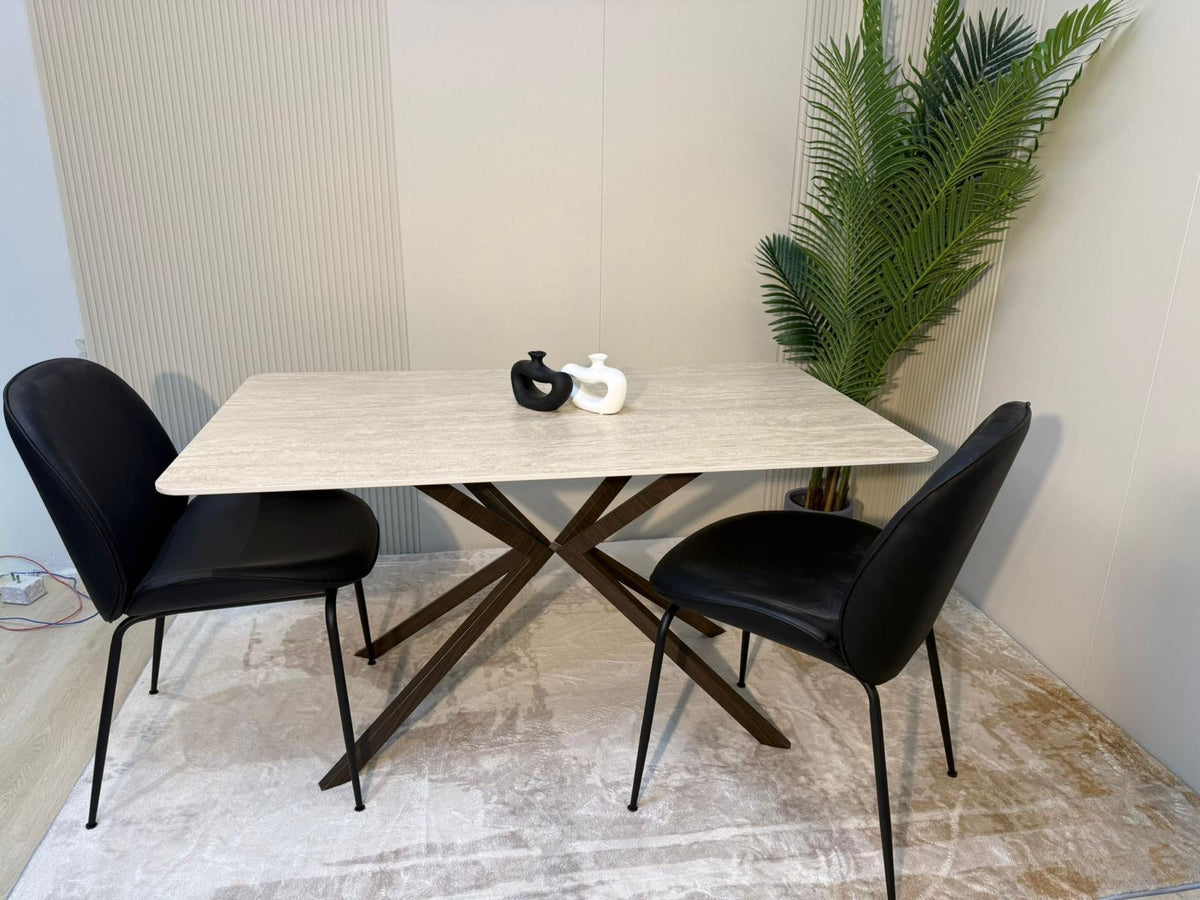 שולחן אוכל דגם Calvin